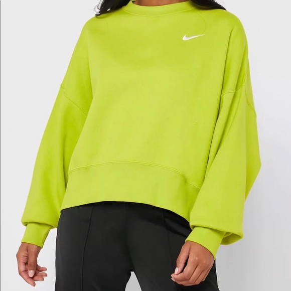 Nike | Tops | Nike Sportswear Womens 
